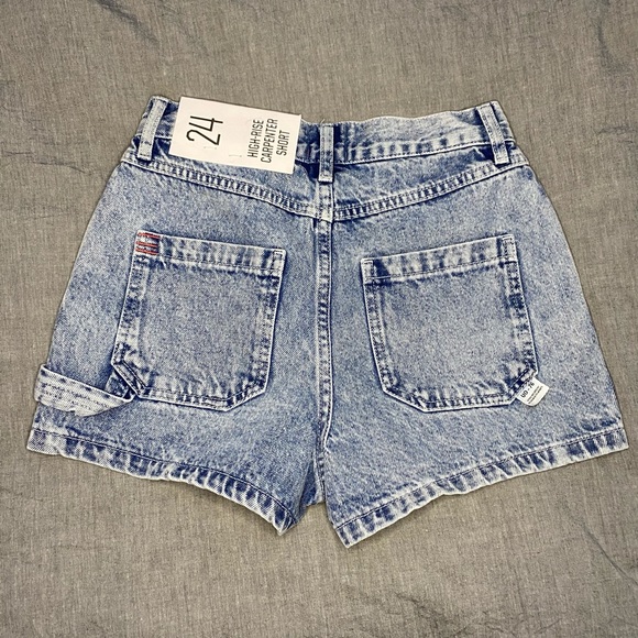 UO high-rise carpenter short - Picture 2 of 3